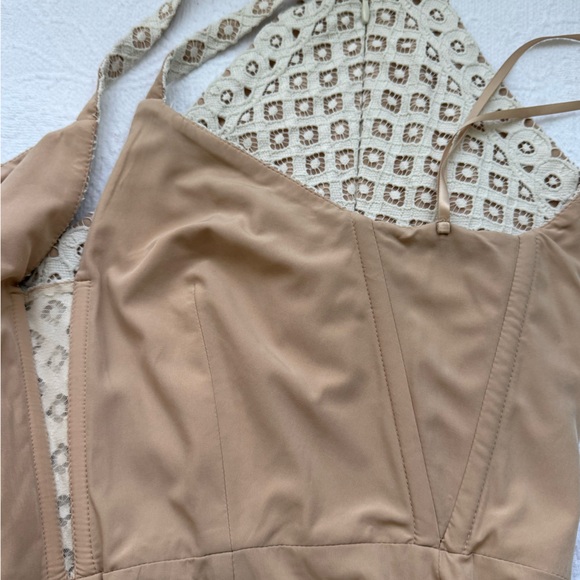 BCBGMaxAzria Cream Lace Midi Dress Size 8 NWOT - Picture 14 of 14